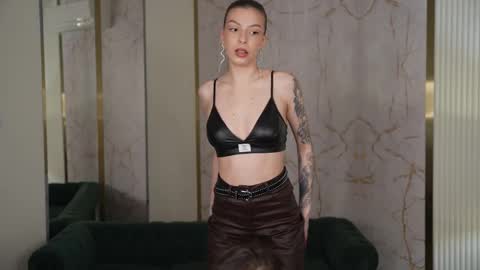 Snapshot of kira0541 chatting on 02-22-25, 05:02 Sweet girls online show from 02-22-25, 05:02