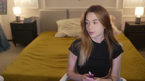 Snapshot of kira0541 chatting on 09-21-25, 06:31 Sweet girls online show from 09-21-25, 06:31