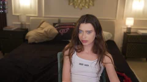 Snapshot of kira0541 chatting on 06-12-26, 08:30 Sweet girls online show from 06-12-26, 08:30