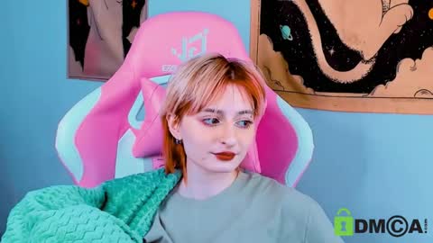 Kira online show from 05-12-26, 09:34