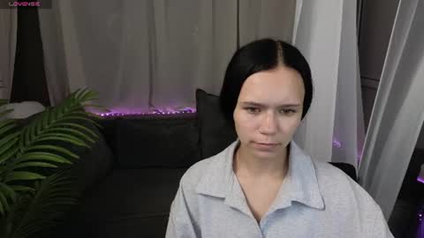 kira_bliss_ online show from 06-24-26, 01:37