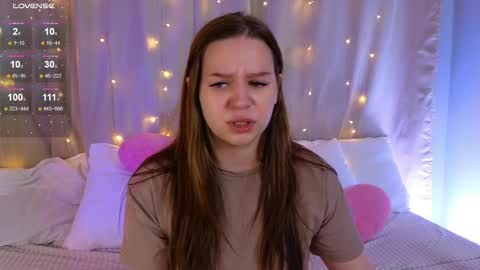 Kira Briis online show from 04-06-26, 06:42
