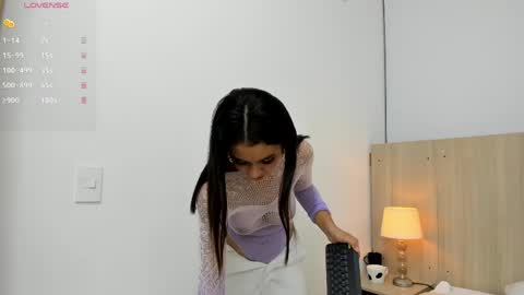 Kira online show from 04-13-26, 11:32