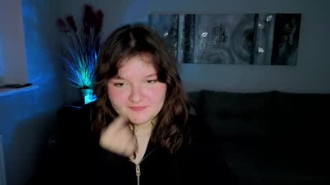 Kira online show from 11-10-25, 08:02