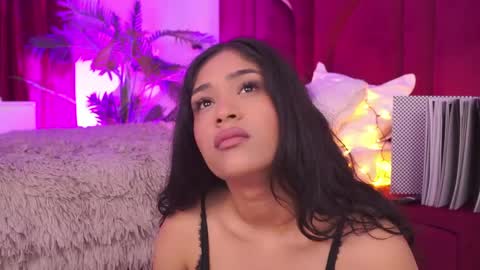 Snapshot of kira_krush chatting on 05-25-26, 04:07 kira krush online show from 05-25-26, 04:07