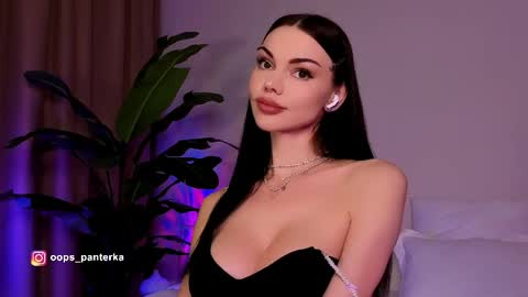 Kira and friends online show from 05-03-26, 07:31