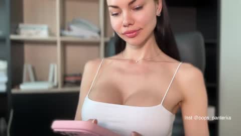 Kira and friends online show from 05-26-26, 10:00