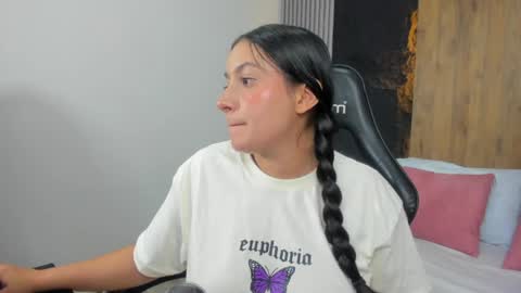 K I R A online show from 05-08-26, 01:38