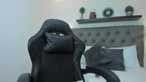 K I R A online show from 07-04-26, 11:38