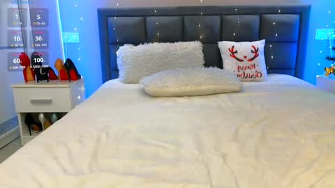 Kira online show from 12-30-24, 05:04