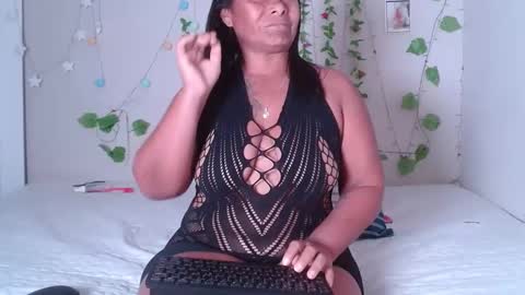 Snapshot of kira_squir chatting on 09-14-25, 10:42 kira-squir online show from 09-14-25, 10:42