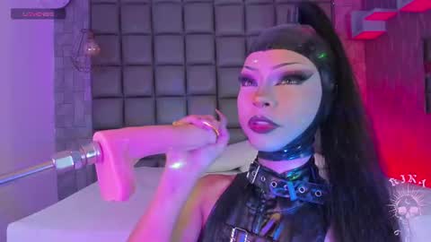 Kira  online show from 07-19-26, 04:49