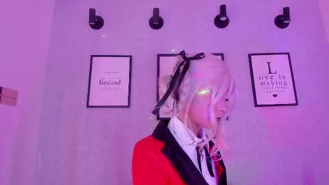 Kira  online show from 07-26-26, 12:30