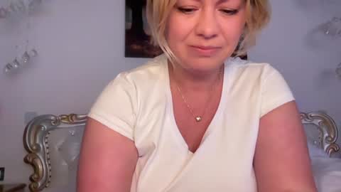 KiraDivine online show from 11-28-25, 01:58