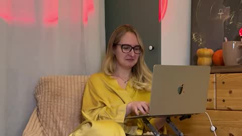 Snapshot of kirafatex chatting on 11-13-25, 08:08 KiraFatex online show from 11-13-25, 08:08