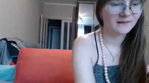 Snapshot of kiragoldens chatting on 02-14-25, 10:49 KiraGoldens online show from 02-14-25, 10:49