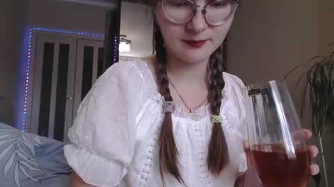 Snapshot of kiragoldens chatting on 09-30-25, 07:24 KiraGoldens online show from 09-30-25, 07:24
