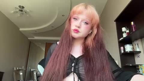 kirakim_love online show from 05-19-26, 09:48