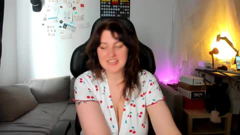 Kira  online show from 05-07-26, 01:49