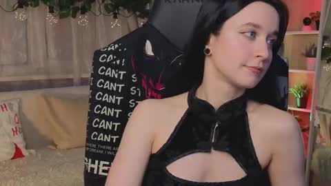 Kira    online show from 03-07-25, 09:17