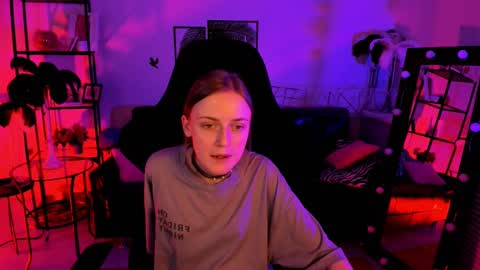 Snapshot of kiramontoyaa chatting on 02-18-25, 06:04 Kira online show from 02-18-25, 06:04