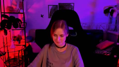 Snapshot of kiramontoyaa chatting on 02-19-25, 12:14 Kira online show from 02-19-25, 12:14