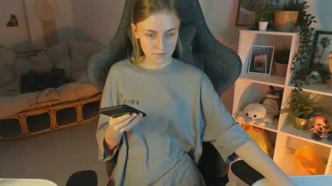 Snapshot of kiramontoyaa chatting on 03-02-25, 02:10 Kira online show from 03-02-25, 02:10