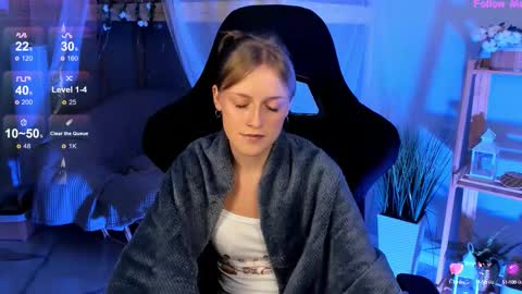 Snapshot of kiramontoyaa chatting on 09-27-25, 06:35 Kira online show from 09-27-25, 06:35