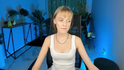 Snapshot of kiramontoyaa chatting on 11-09-25, 05:44 Kira online show from 11-09-25, 05:44