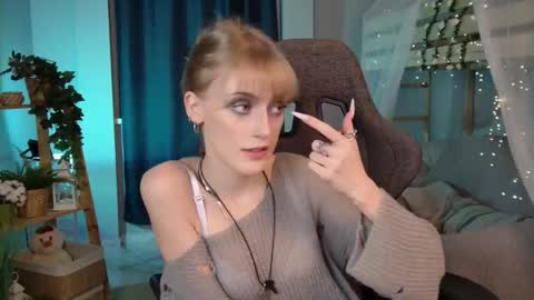 Snapshot of kiramontoyaa chatting on 02-25-26, 11:03 Kira online show from 02-25-26, 11:03