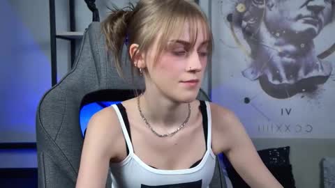 Snapshot of kiramontoyaa chatting on 03-13-26, 11:55 Kira online show from 03-13-26, 11:55