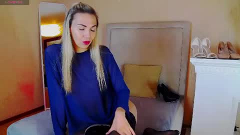 Snapshot of kiranigt chatting on 07-26-26, 01:36 KiraNigt online show from 07-26-26, 01:36