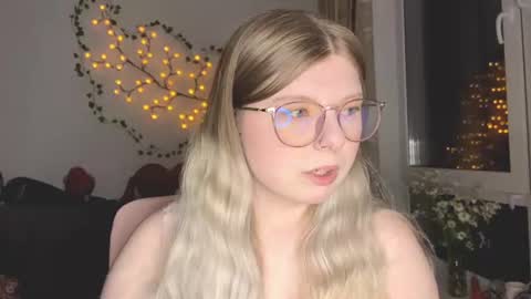 KiraYume online show from 06-28-26, 10:05