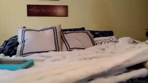 kirbynklyde online show from 03-11-25, 01:59