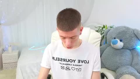    online show from 03-11-25, 10:07