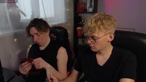 Snapshot of kirill_20_cm chatting on 02-28-25, 02:31 Kirill and Andrey online show from 02-28-25, 02:31