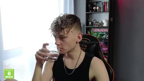 Snapshot of kirill_20_cm chatting on 10-30-25, 10:38 Kirill and Andrey online show from 10-30-25, 10:38