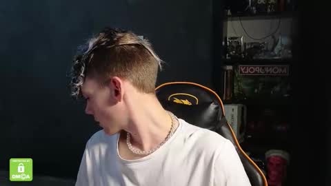 Snapshot of kirill_20_cm chatting on 12-05-25, 12:58 Kirill and Andrey online show from 12-05-25, 12:58