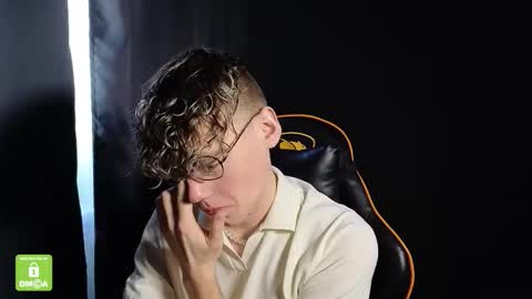 Snapshot of kirill_20_cm chatting on 01-07-26, 11:12 Kirill and Andrey online show from 01-07-26, 11:12