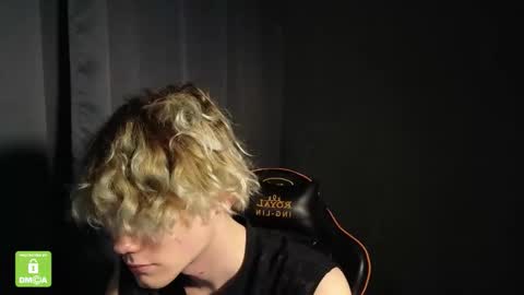 Snapshot of kirill_20_cm chatting on 01-31-26, 07:23 Kirill and Andrey online show from 01-31-26, 07:23