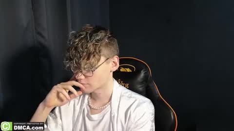 Snapshot of kirill_20_cm chatting on 02-04-26, 02:06 Kirill and Andrey online show from 02-04-26, 02:06