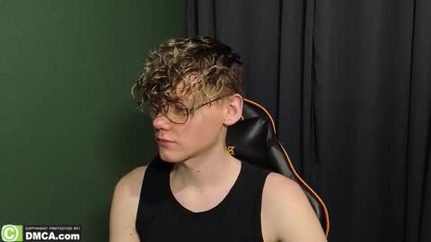 Snapshot of kirill_20_cm chatting on 02-13-26, 10:28 Kirill and Andrey online show from 02-13-26, 10:28