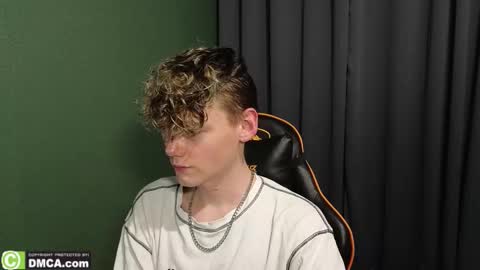 Snapshot of kirill_20_cm chatting on 02-19-26, 01:45 Kirill and Andrey online show from 02-19-26, 01:45