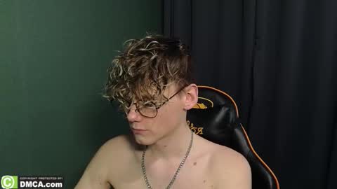 Snapshot of kirill_20_cm chatting on 02-20-26, 06:26 Kirill and Andrey online show from 02-20-26, 06:26