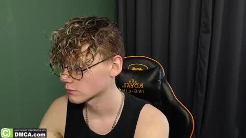 Snapshot of kirill_20_cm chatting on 02-22-26, 09:52 Kirill and Andrey online show from 02-22-26, 09:52