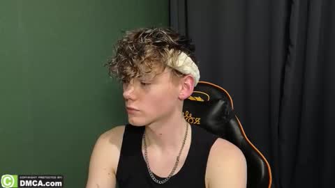 Snapshot of kirill_20_cm chatting on 02-23-26, 10:23 Kirill and Andrey online show from 02-23-26, 10:23