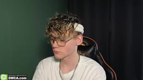 Snapshot of kirill_20_cm chatting on 02-25-26, 08:13 Kirill and Andrey online show from 02-25-26, 08:13