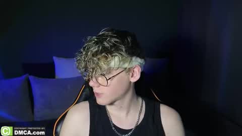 Snapshot of kirill_20_cm chatting on 03-09-26, 03:05 Kirill and Andrey online show from 03-09-26, 03:05