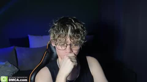 Snapshot of kirill_20_cm chatting on 03-10-26, 02:55 Kirill and Andrey online show from 03-10-26, 02:55