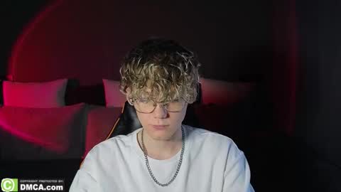 Snapshot of kirill_20_cm chatting on 03-14-26, 06:30 Kirill and Andrey online show from 03-14-26, 06:30